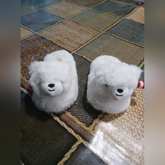 Target White Bear Kids Slippers 5-6 Baby - Picture 1 of 6